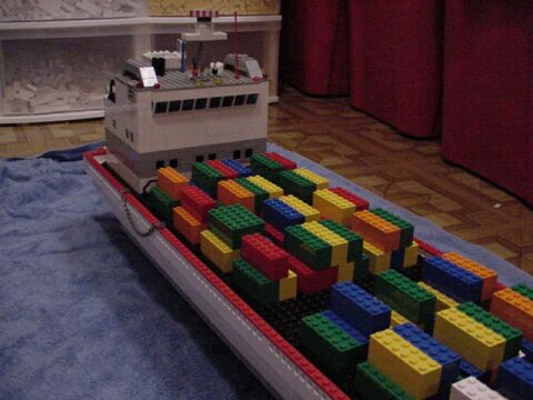 ship02.jpg